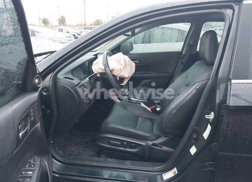 Photo 5 of 2015 Honda Accord TOURING (VIN 1HGCR3F93FA020838)