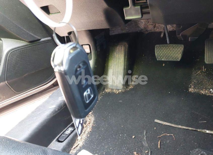 Photo 11 of 2015 Honda Accord TOURING (VIN 1HGCR3F93FA035940)