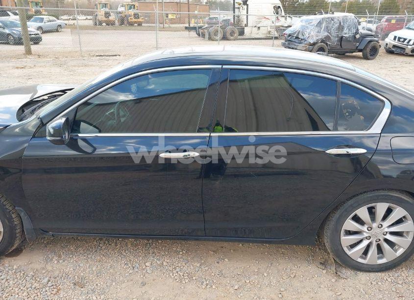 Photo 14 of 2015 Honda Accord TOURING (VIN 1HGCR3F93FA035940)