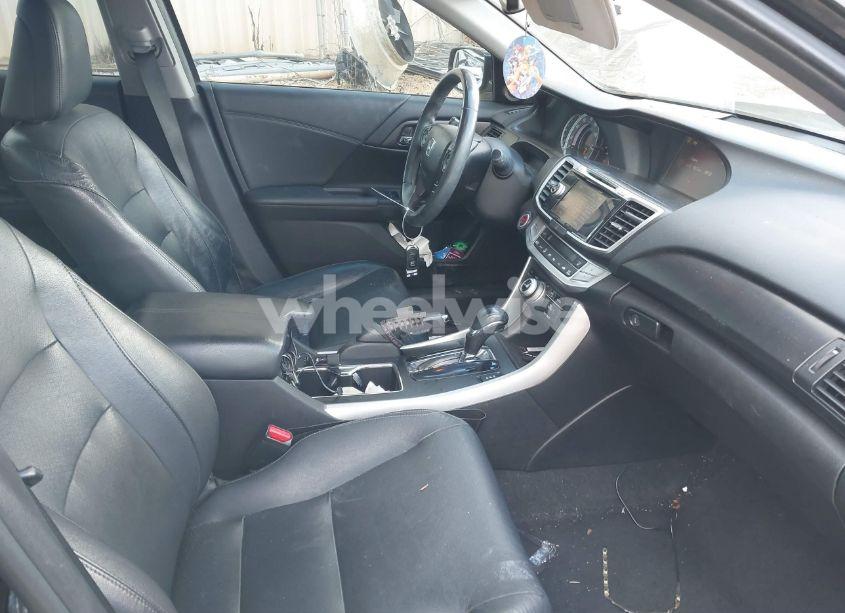 Photo 5 of 2015 Honda Accord TOURING (VIN 1HGCR3F93FA035940)