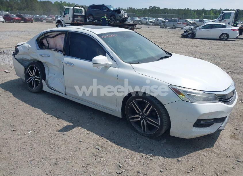 2016 Honda Accord TOURING (VIN 1HGCR3F93GA018704) main photo