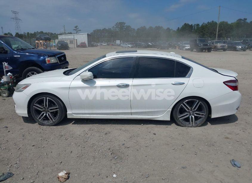 Photo 14 of 2016 Honda Accord TOURING (VIN 1HGCR3F93GA018704)