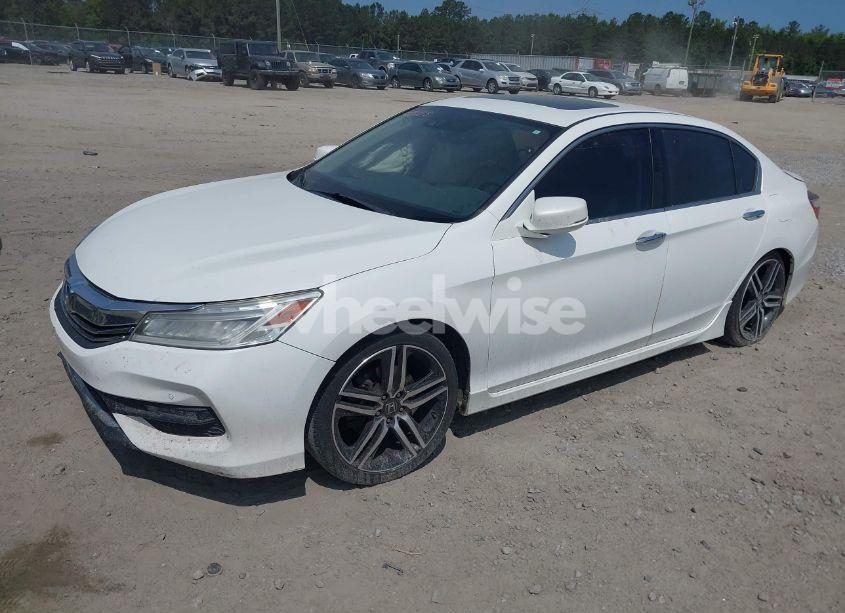 Photo 2 of 2016 Honda Accord TOURING (VIN 1HGCR3F93GA018704)