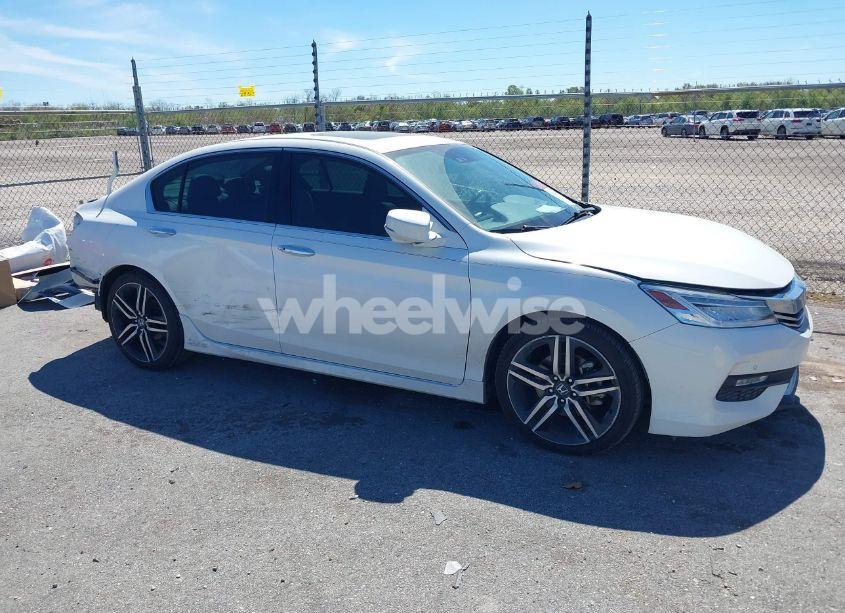 Photo 14 of 2016 Honda Accord TOURING (VIN 1HGCR3F93GA024342)