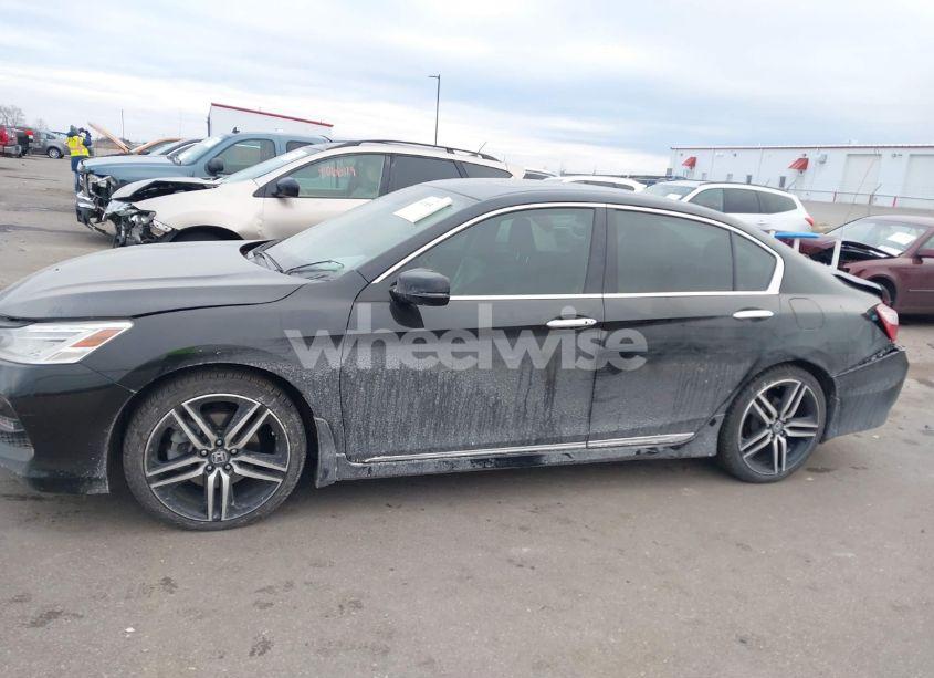 Photo 14 of 2017 Honda Accord TOURING V6 (VIN 1HGCR3F93HA037366)