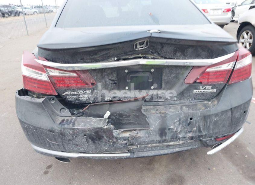 Photo 6 of 2017 Honda Accord TOURING V6 (VIN 1HGCR3F93HA037366)