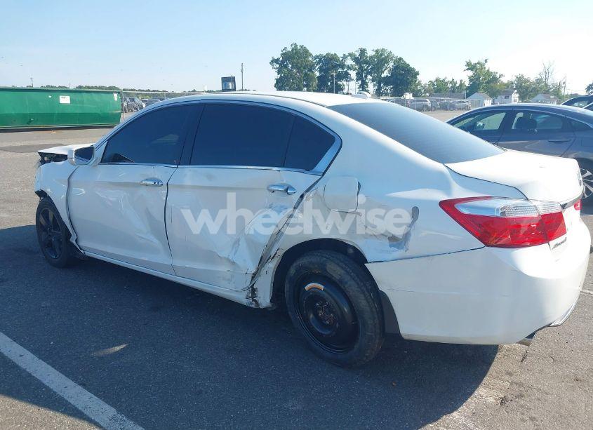 Photo 3 of 2013 Honda Accord TOURING (VIN 1HGCR3F94DA005505)