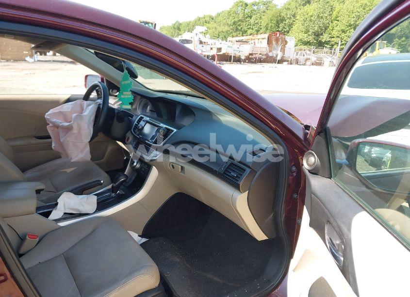 Photo 5 of 2013 Honda Accord TOURING (VIN 1HGCR3F94DA026838)