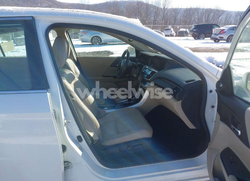 Photo 5 of 2013 Honda Accord TOURING (VIN 1HGCR3F94DA037287)