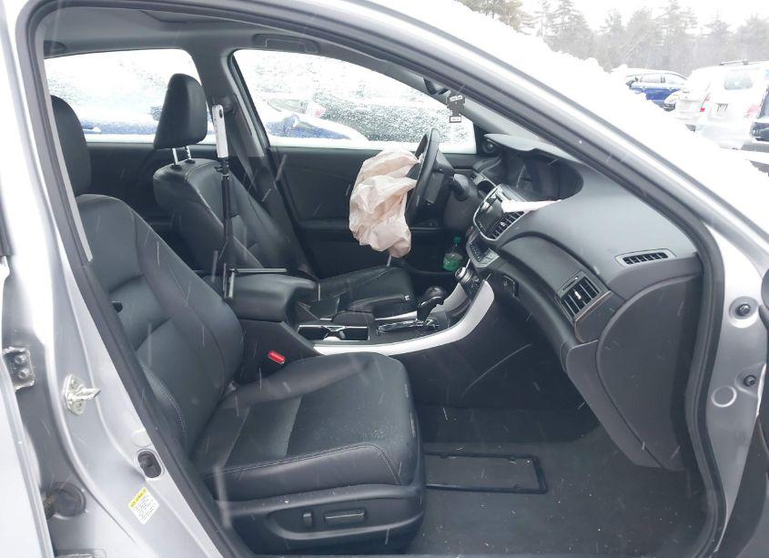 Photo 5 of 2013 Honda Accord TOURING (VIN 1HGCR3F94DA041310)