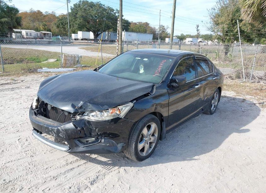 Photo 2 of 2015 Honda Accord TOURING (VIN 1HGCR3F94FA002154)
