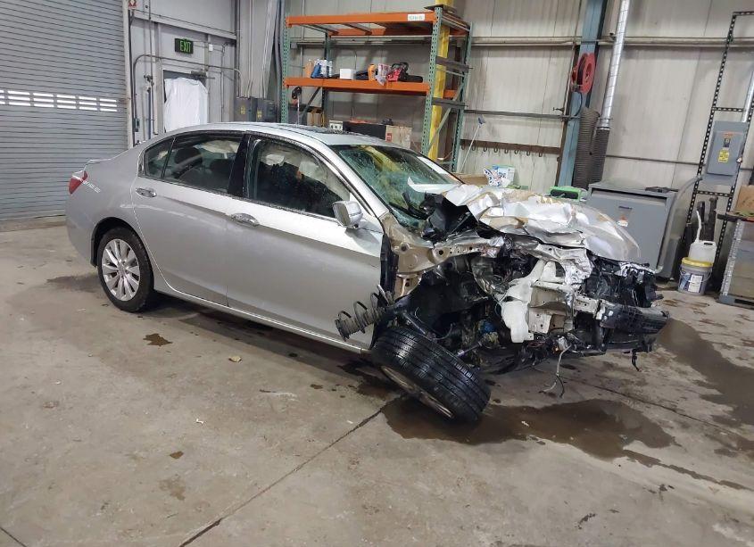 2015 Honda Accord TOURING (VIN 1HGCR3F94FA024736) main photo