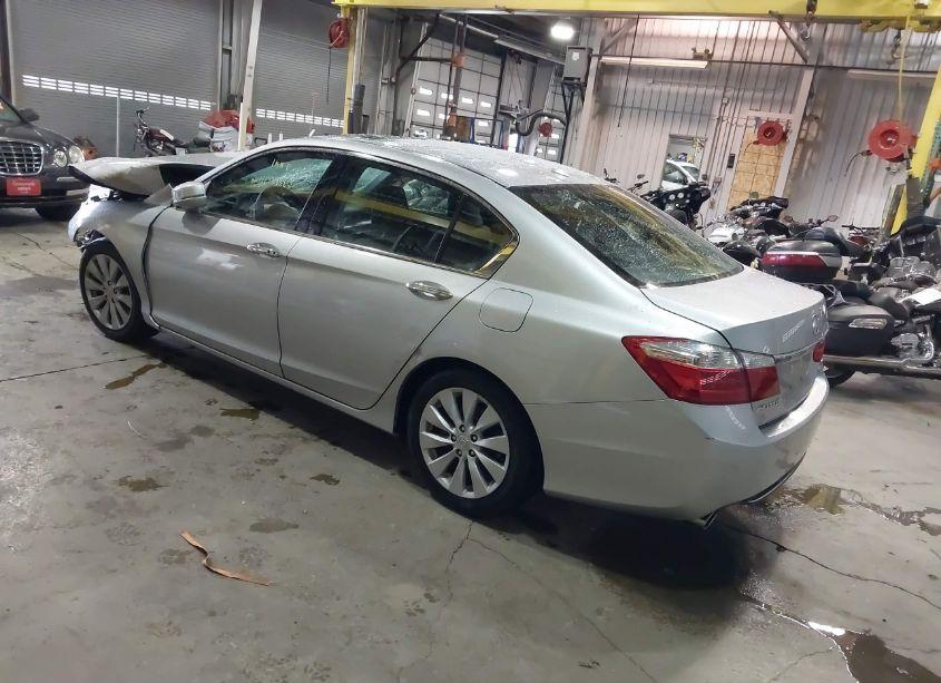 Photo 3 of 2015 Honda Accord TOURING (VIN 1HGCR3F94FA024736)