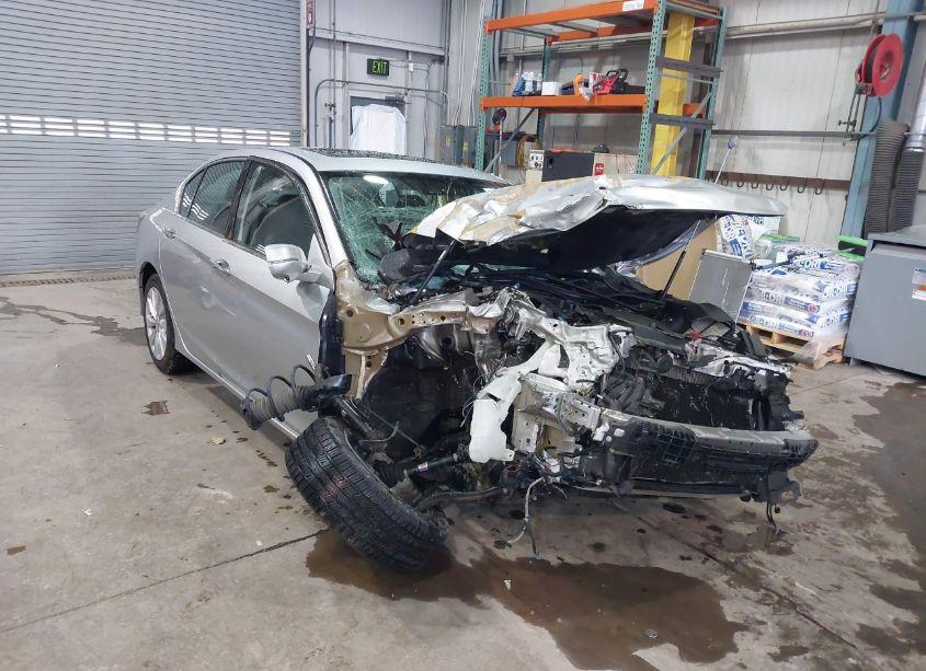 Photo 6 of 2015 Honda Accord TOURING (VIN 1HGCR3F94FA024736)