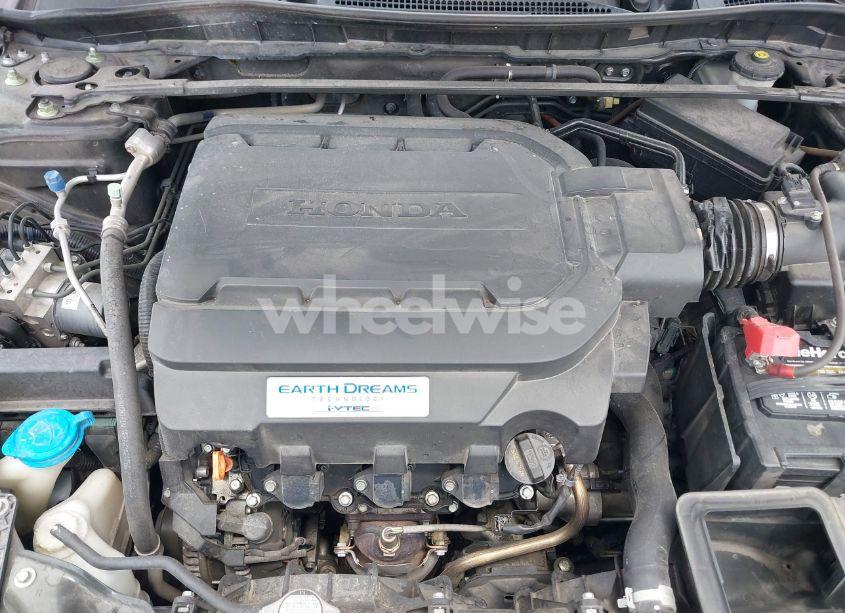 Photo 10 of 2016 Honda Accord TOURING (VIN 1HGCR3F94GA004410)