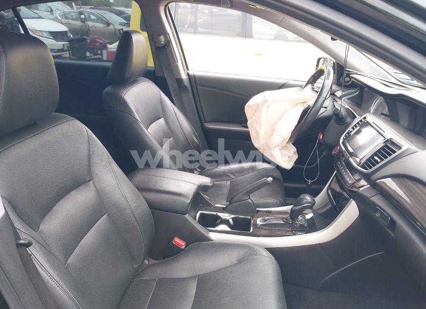 Photo 5 of 2016 Honda Accord TOURING (VIN 1HGCR3F94GA004410)