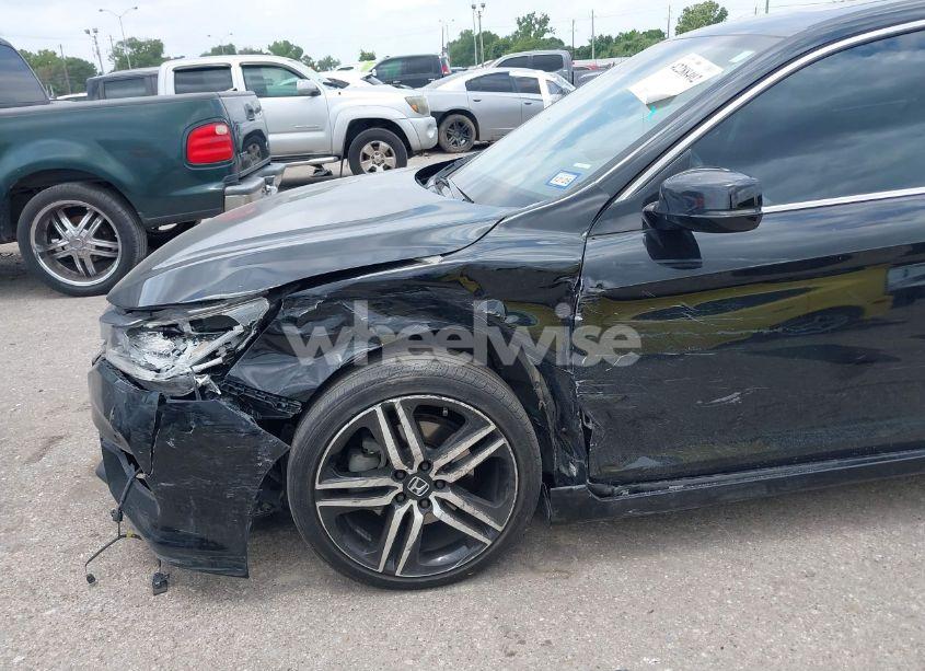 Photo 6 of 2016 Honda Accord TOURING (VIN 1HGCR3F94GA004410)