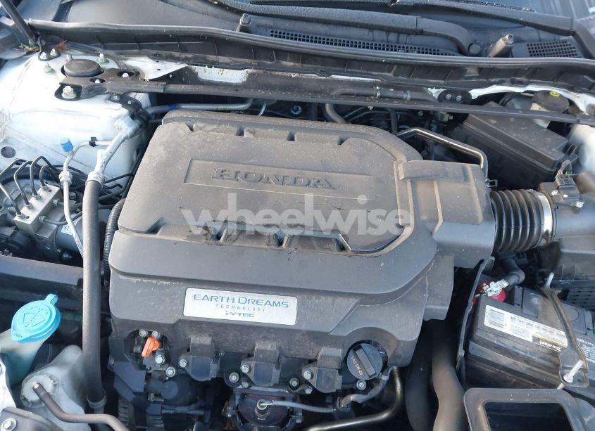 Photo 10 of 2016 Honda Accord TOURING (VIN 1HGCR3F94GA030795)