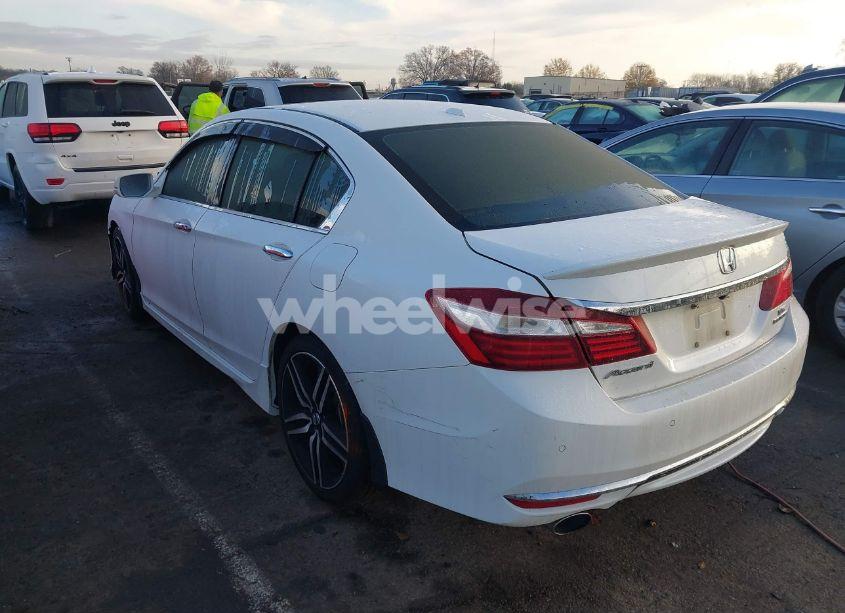 Photo 3 of 2016 Honda Accord TOURING (VIN 1HGCR3F94GA030795)