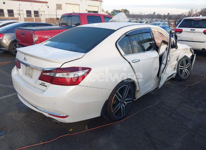 Photo 4 of 2016 Honda Accord TOURING (VIN 1HGCR3F94GA030795)