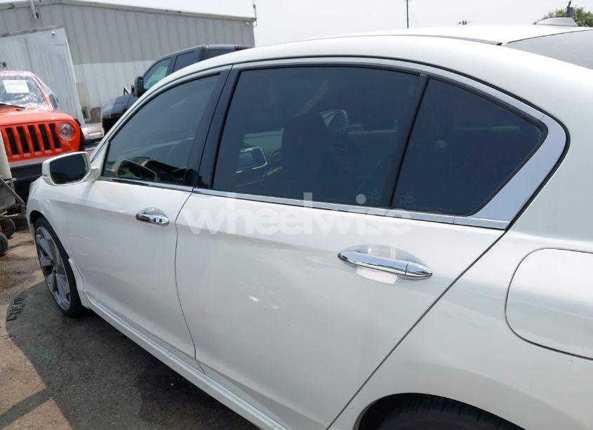 Photo 14 of 2017 Honda Accord TOURING V6 (VIN 1HGCR3F94HA019801)