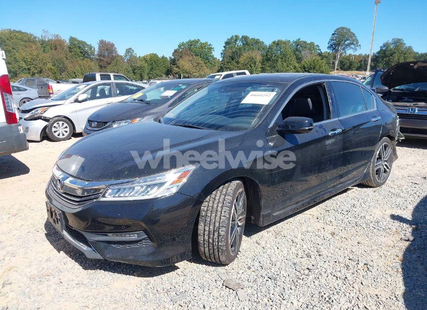 Photo 2 of 2017 Honda Accord TOURING V6 (VIN 1HGCR3F94HA028322)