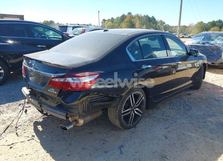 Photo 4 of 2017 Honda Accord TOURING V6 (VIN 1HGCR3F94HA028322)