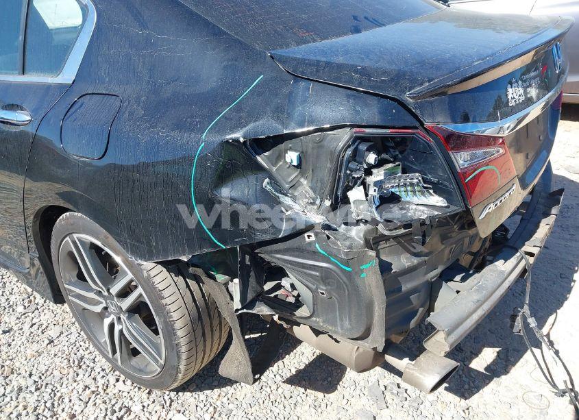 Photo 6 of 2017 Honda Accord TOURING V6 (VIN 1HGCR3F94HA028322)