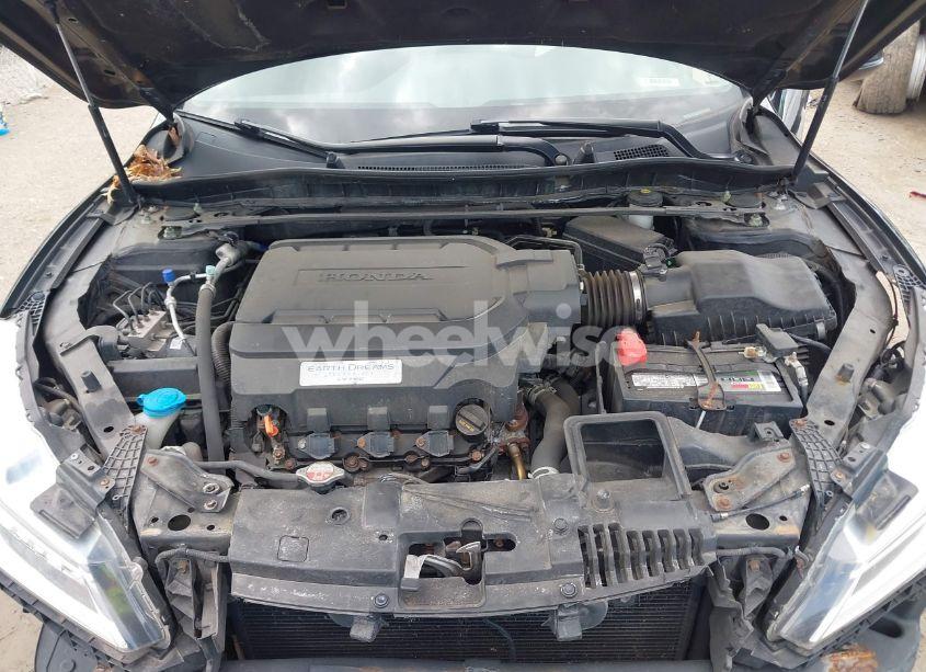 Photo 10 of 2017 Honda Accord TOURING V6 (VIN 1HGCR3F94HA041071)