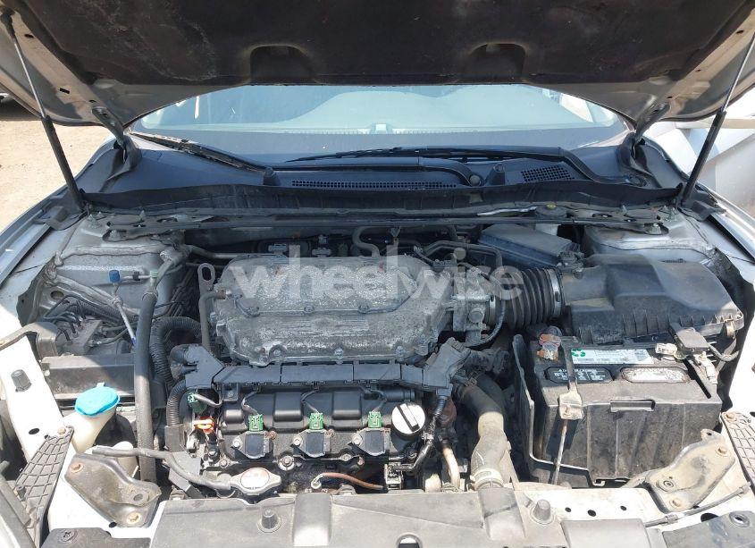 Photo 10 of 2013 Honda Accord TOURING (VIN 1HGCR3F95DA041302)
