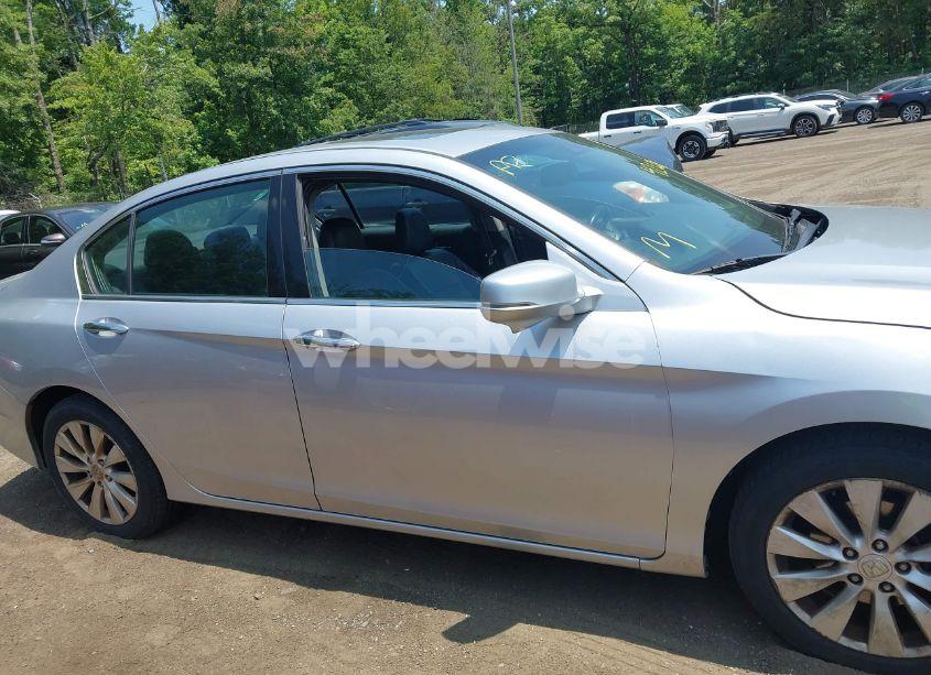 Photo 13 of 2013 Honda Accord TOURING (VIN 1HGCR3F95DA041302)