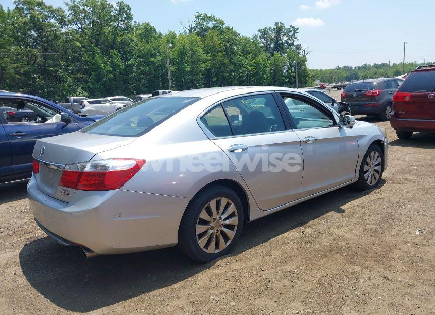 Photo 4 of 2013 Honda Accord TOURING (VIN 1HGCR3F95DA041302)