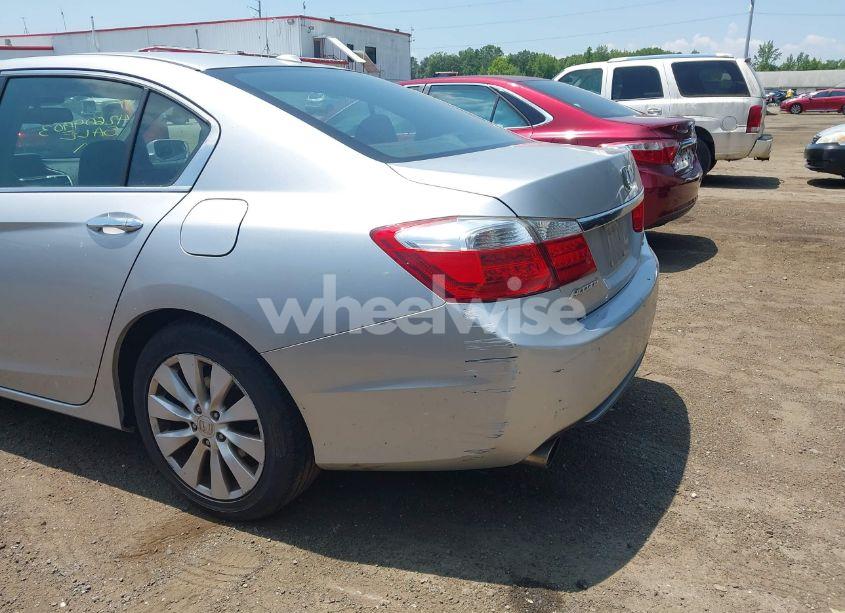 Photo 6 of 2013 Honda Accord TOURING (VIN 1HGCR3F95DA041302)