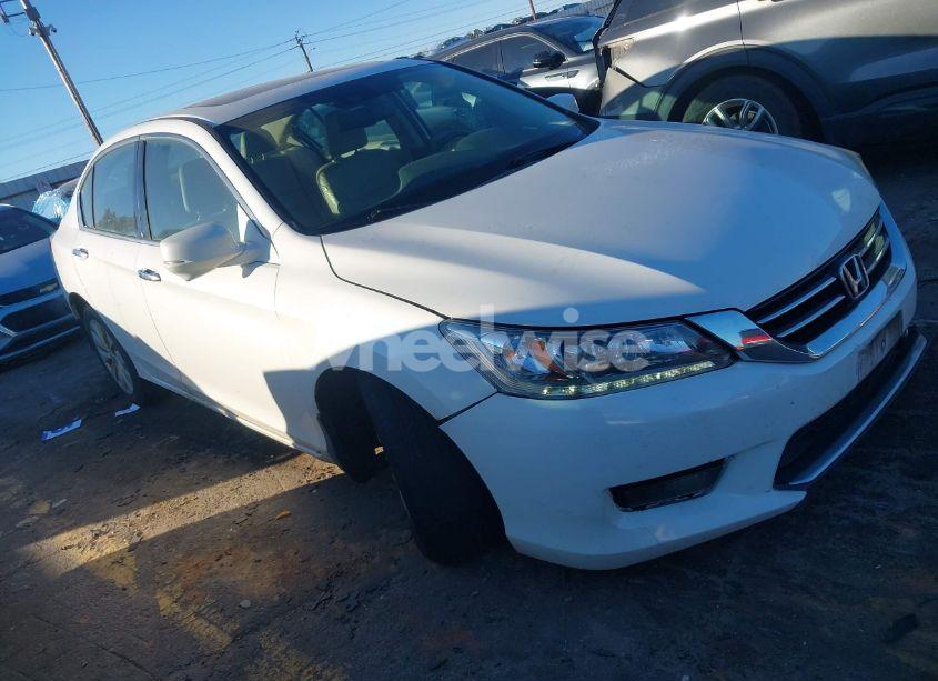 2015 Honda Accord TOURING (VIN 1HGCR3F95FA030836) main photo