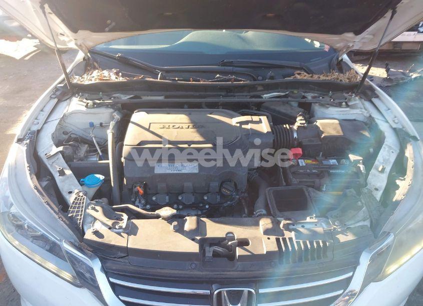 Photo 10 of 2015 Honda Accord TOURING (VIN 1HGCR3F95FA030836)