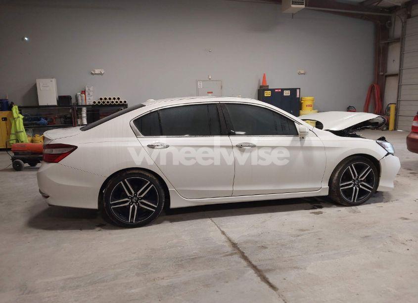 Photo 14 of 2016 Honda Accord TOURING (VIN 1HGCR3F95GA012841)