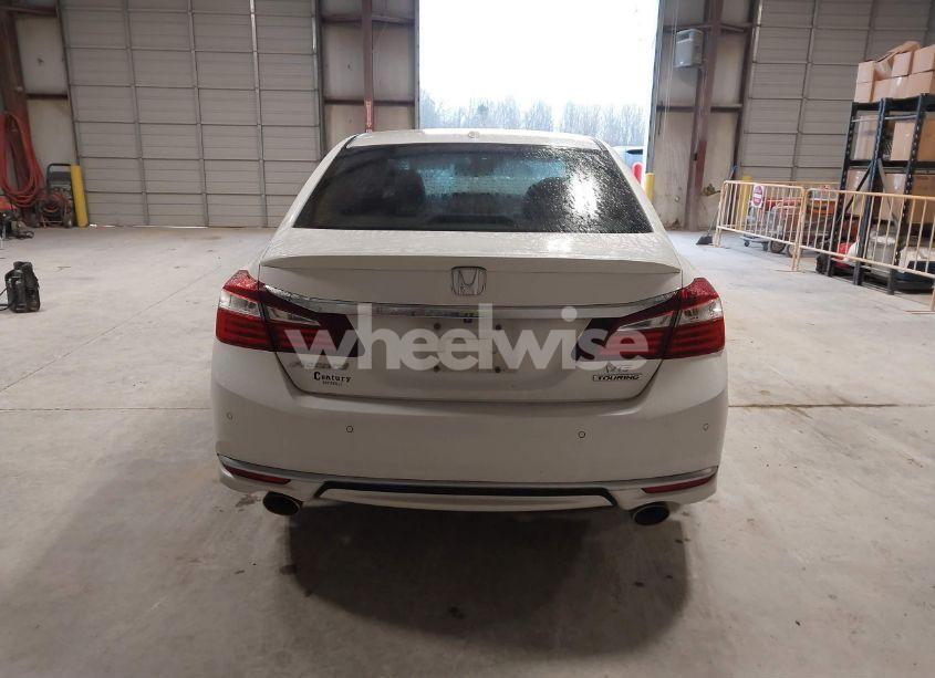 Photo 17 of 2016 Honda Accord TOURING (VIN 1HGCR3F95GA012841)