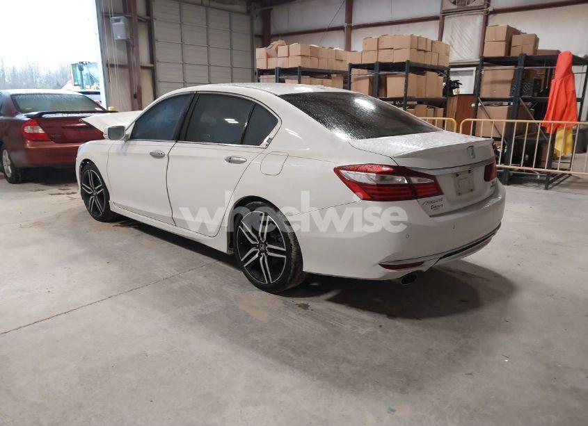 Photo 3 of 2016 Honda Accord TOURING (VIN 1HGCR3F95GA012841)