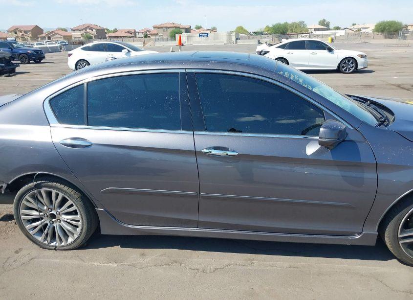 Photo 12 of 2016 Honda Accord TOURING (VIN 1HGCR3F95GA015013)