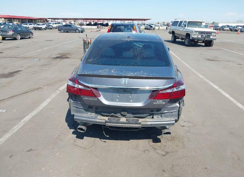 Photo 15 of 2016 Honda Accord TOURING (VIN 1HGCR3F95GA015013)