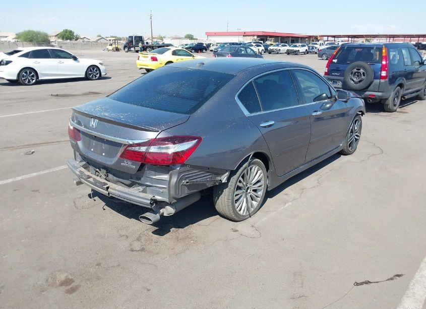 Photo 3 of 2016 Honda Accord TOURING (VIN 1HGCR3F95GA015013)