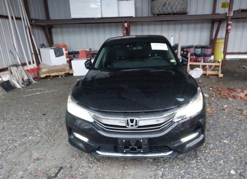 Photo 12 of 2017 Honda Accord TOURING V6 (VIN 1HGCR3F95HA015157)