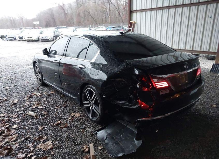 Photo 3 of 2017 Honda Accord TOURING V6 (VIN 1HGCR3F95HA015157)