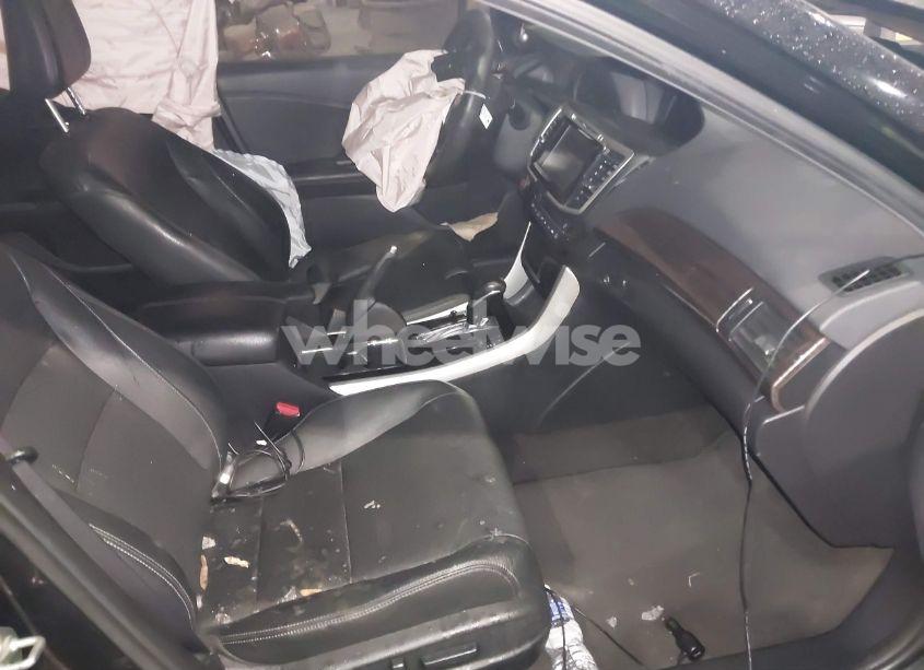 Photo 5 of 2016 Honda Accord TOURING (VIN 1HGCR3F96GA034170)