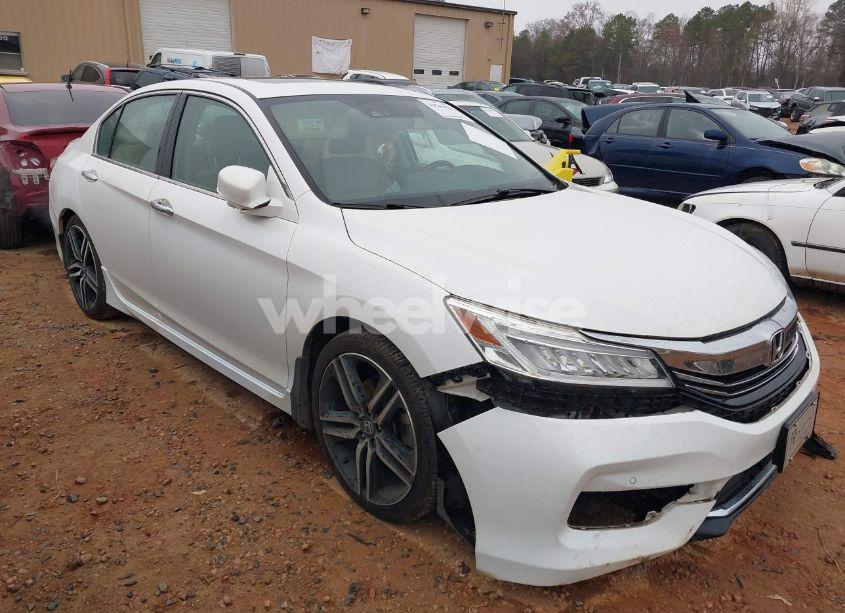 2017 Honda Accord TOURING V6 (VIN 1HGCR3F96HA002997) main photo