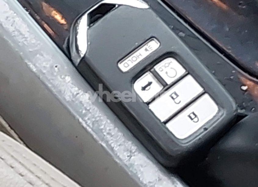 Photo 11 of 2017 Honda Accord TOURING V6 (VIN 1HGCR3F96HA002997)