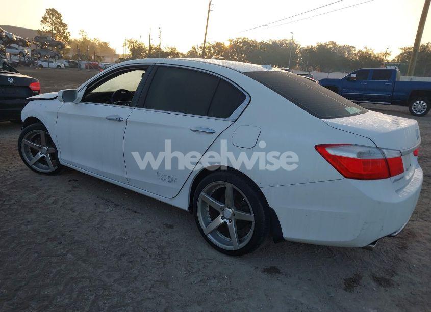 Photo 3 of 2013 Honda Accord TOURING (VIN 1HGCR3F97DA031712)