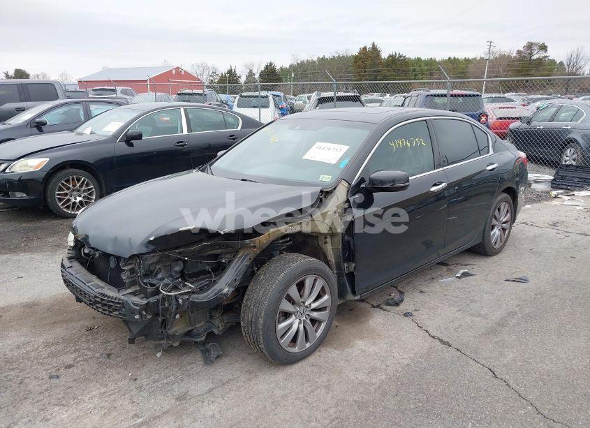 Photo 2 of 2013 Honda Accord TOURING (VIN 1HGCR3F97DA046386)