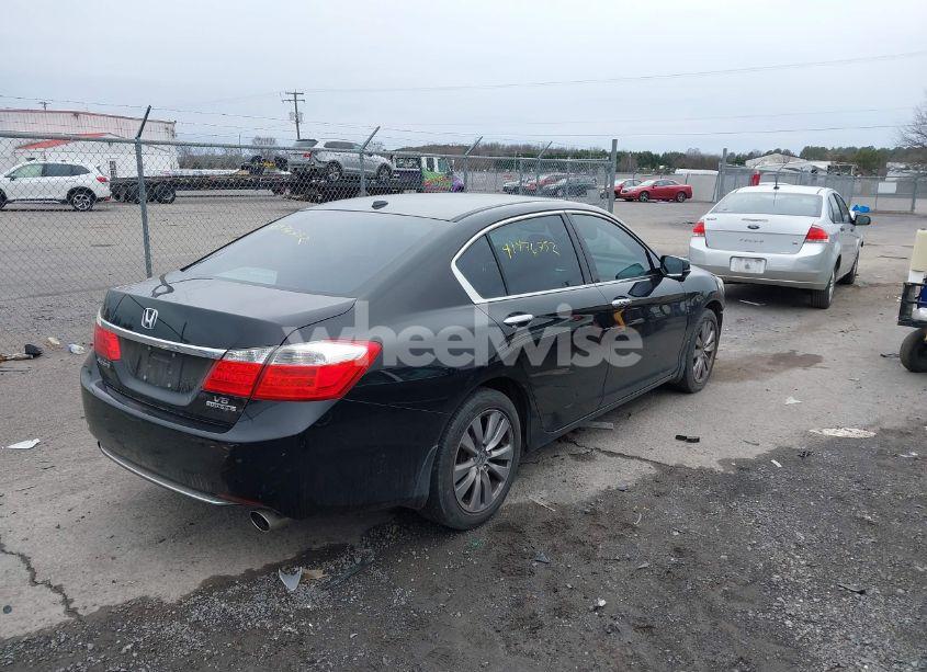 Photo 4 of 2013 Honda Accord TOURING (VIN 1HGCR3F97DA046386)