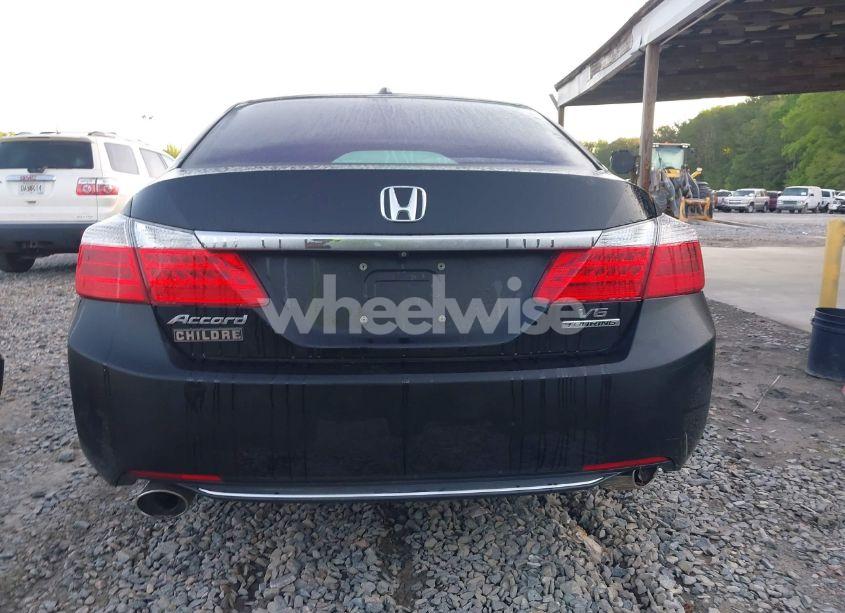 Photo 17 of 2015 Honda Accord TOURING (VIN 1HGCR3F97FA024987)